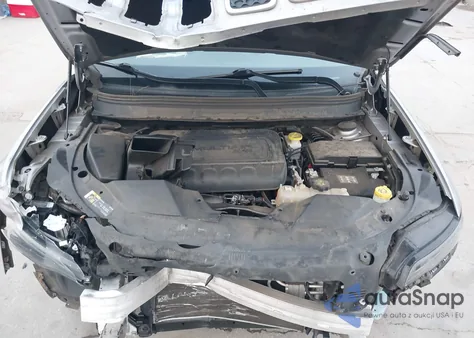 2020 Jeep Cherokee Latitude Plus Fwd z USA, uszkodzony, nr VIN 1C4PJLLB6LD618897